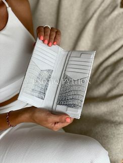 Кошелек из кожи крокодила белого цвета WA-203