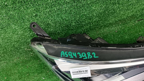 Фара правая Toyota RAV4 4 CA40 (2015-2019) LED