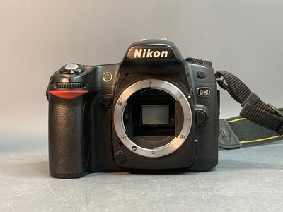 Nikon D80 61.330 Кадров