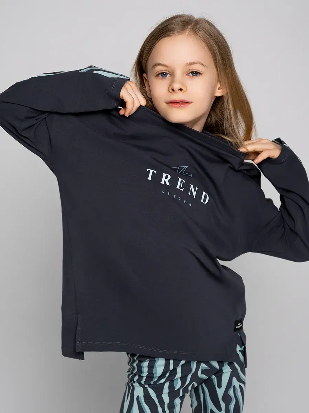 Костюм для девочки на весну