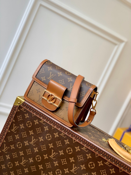 Louis Vuitton Mini Dauphine