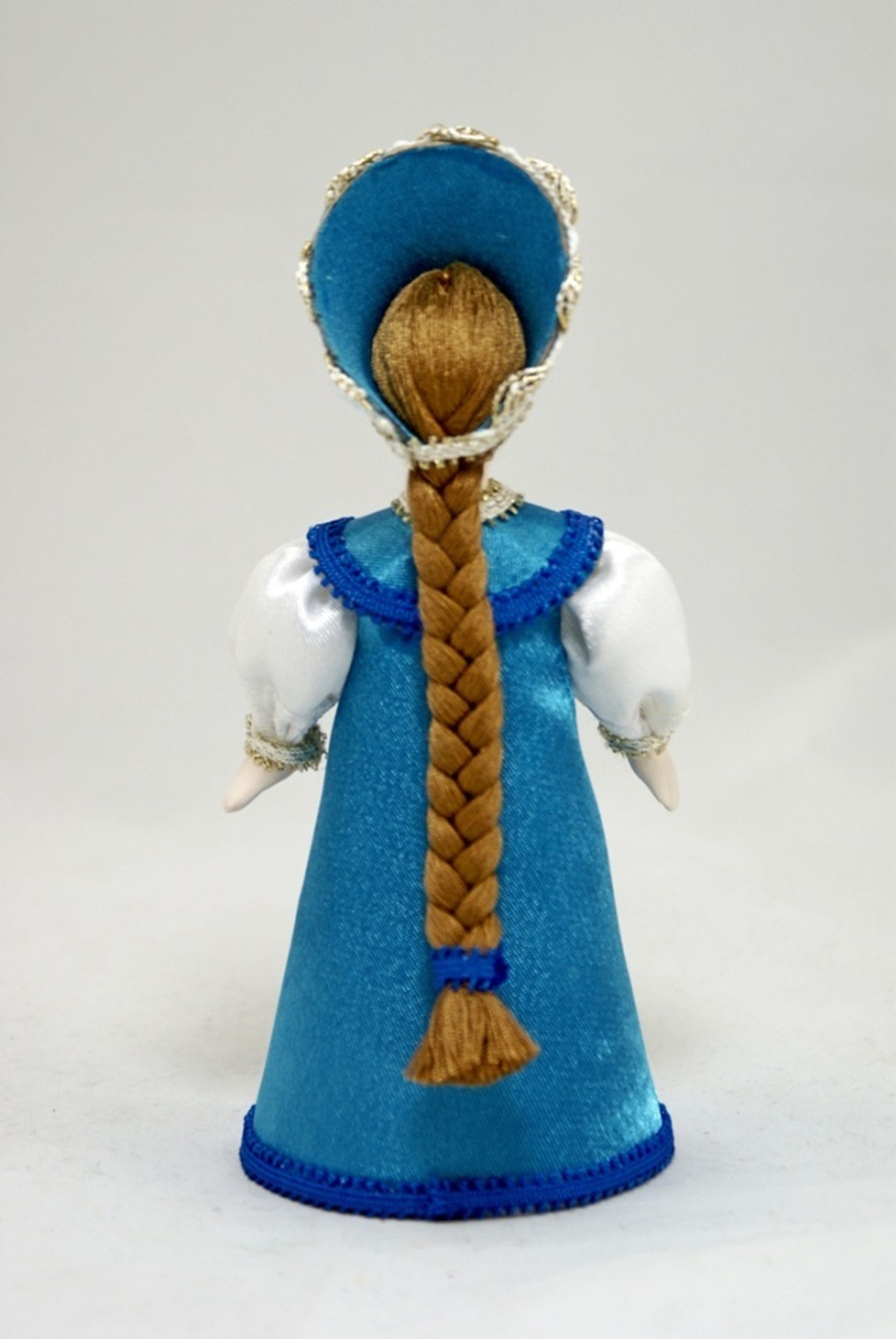 Кукла интерьерная. Девушка в традиционном русском костюме.