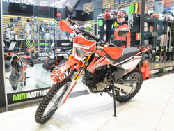 Мотоцикл эндуро Regulmoto Sport-003 250 PR (c баланс. вал.) ПТС Красный