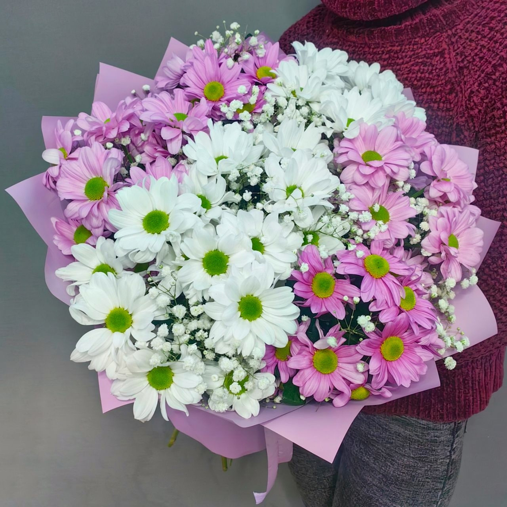Букет из 7 хризантем "KENNEDY WHITE "и "KENNEDY ROSY"