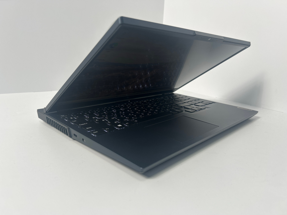 Ноутбук Lenovo Legion 5 15ACH6A (82NW0046RU) 15.6"/AMD Ryzen 5 5600H/RAM 16GB/SSD 512GB/Radeon RX 6600M 8GB/1920*1080/IPS 165Hz/Windows 11/Подсветка кл-ры: LED/черный. Состояние: Уценка/прокручен topcase