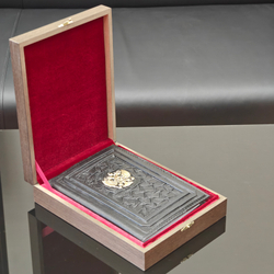 Ежедневник А5 «Герб РФ» №4 (съемная обложка из натуральной кожи) в футляре