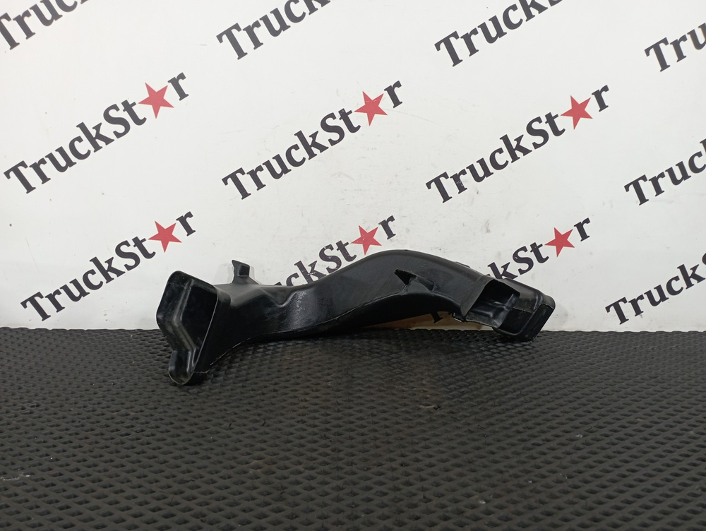 Воздуховод отопителя 2023г