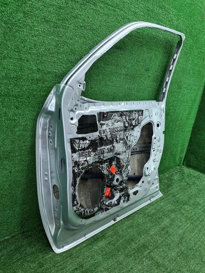 Дверь передняя правая Land Cruiser 300 (2021-н.в.)