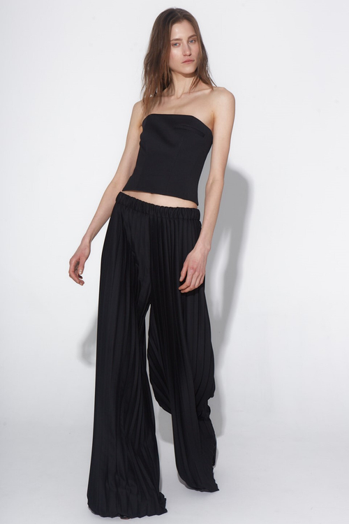 Шорты мини из костюмной ткани, молоко