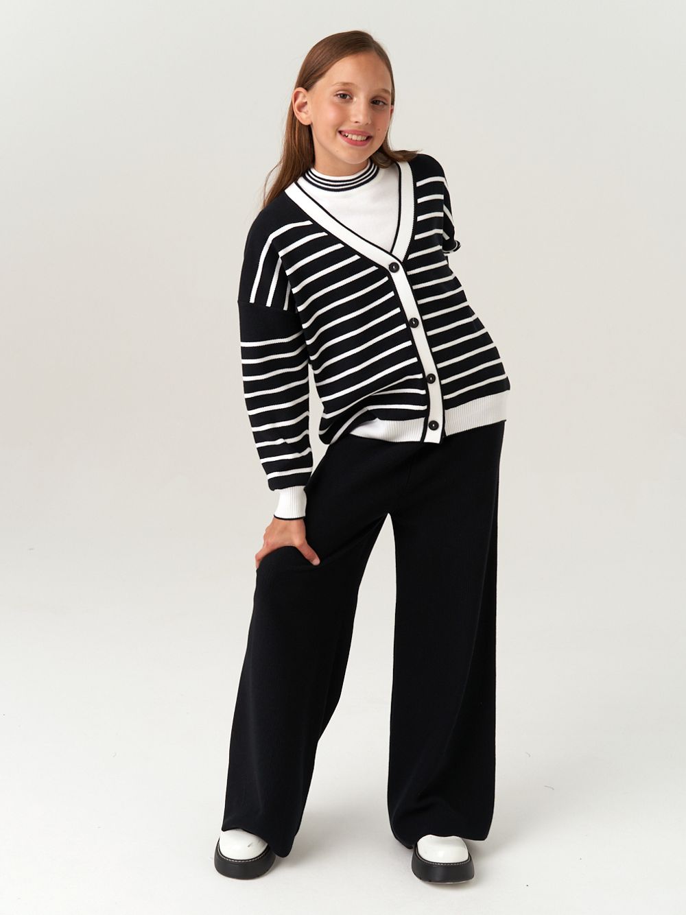 Кардиган для девочки в школу AT1010 черно-белый