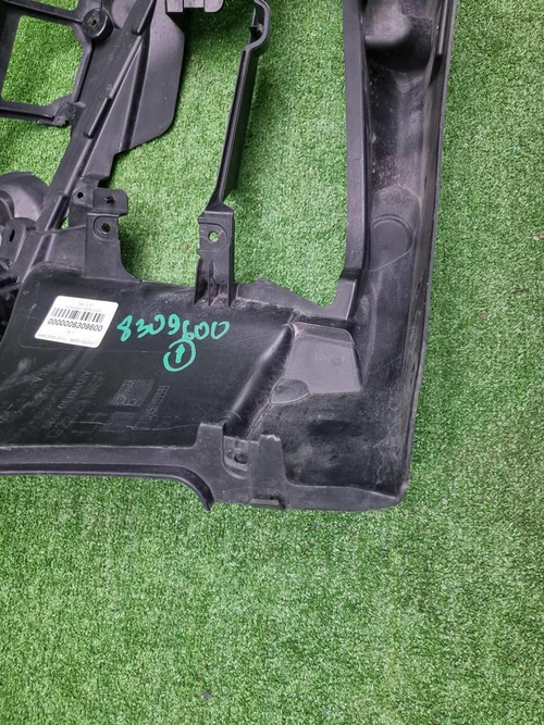 Кронштейн бампера левый BMW 4er G22 20-нв M-paket