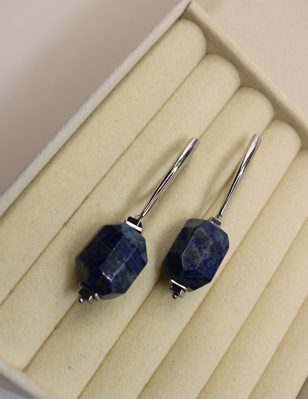 Серьги с лазуритом «Лазурная грань»