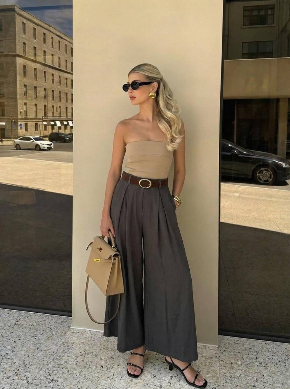 Брюки палаццо с эластичным поясом сзади , косой боковой карман