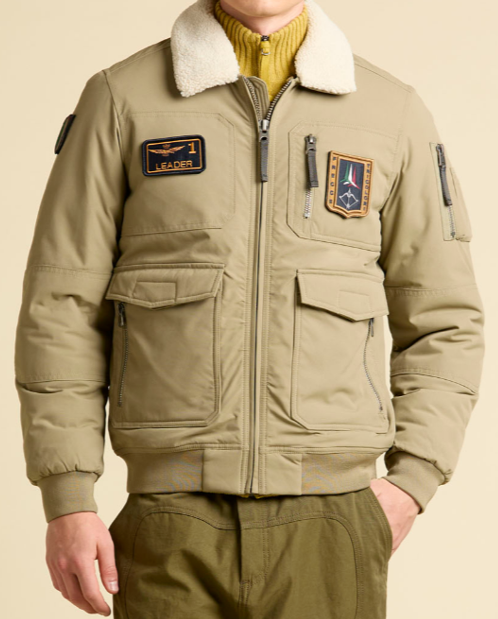 Куртка со съемным воротником