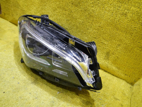 Битая Фара правая Mercedes CLA C117 (2016-2019) LED