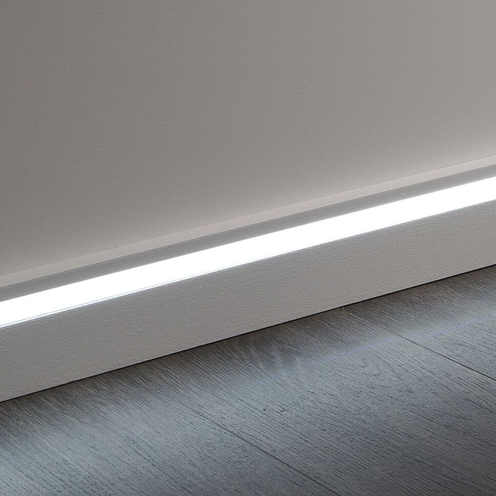 Плинтус для скрытого освещения Wallstyl, 2000x20x80 мм