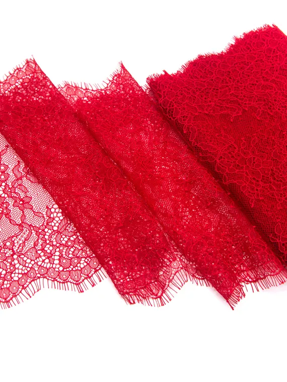 01-11 ОПТ Кружево шантильи 23 см, красный
