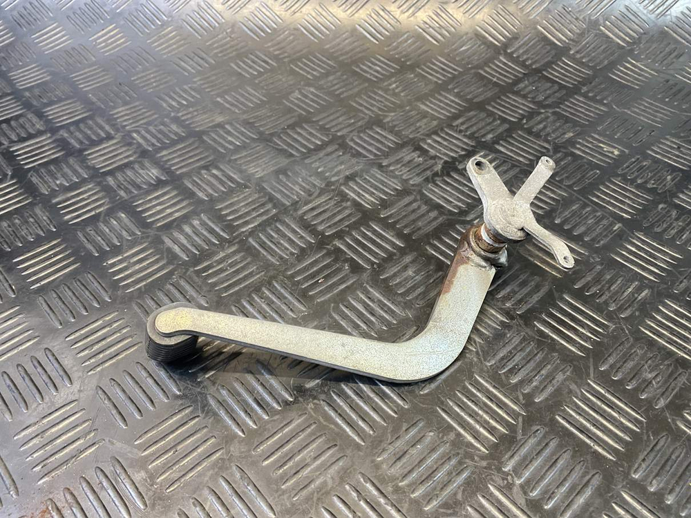 Лапка заднего тормоза Yamaha TDM850 RN03J 054008