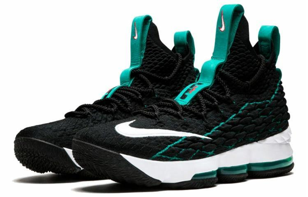 Кроссовки Nike Lebron 15
