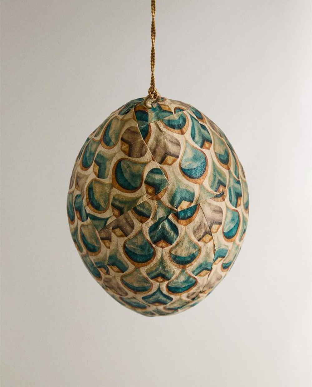 ZARA HOME БУМАЖНОЕ ЕЛОЧНОЕ ИГРУШКА В ФОРМЕ ДЛИННОГО ШАРА, ЭКРЮ