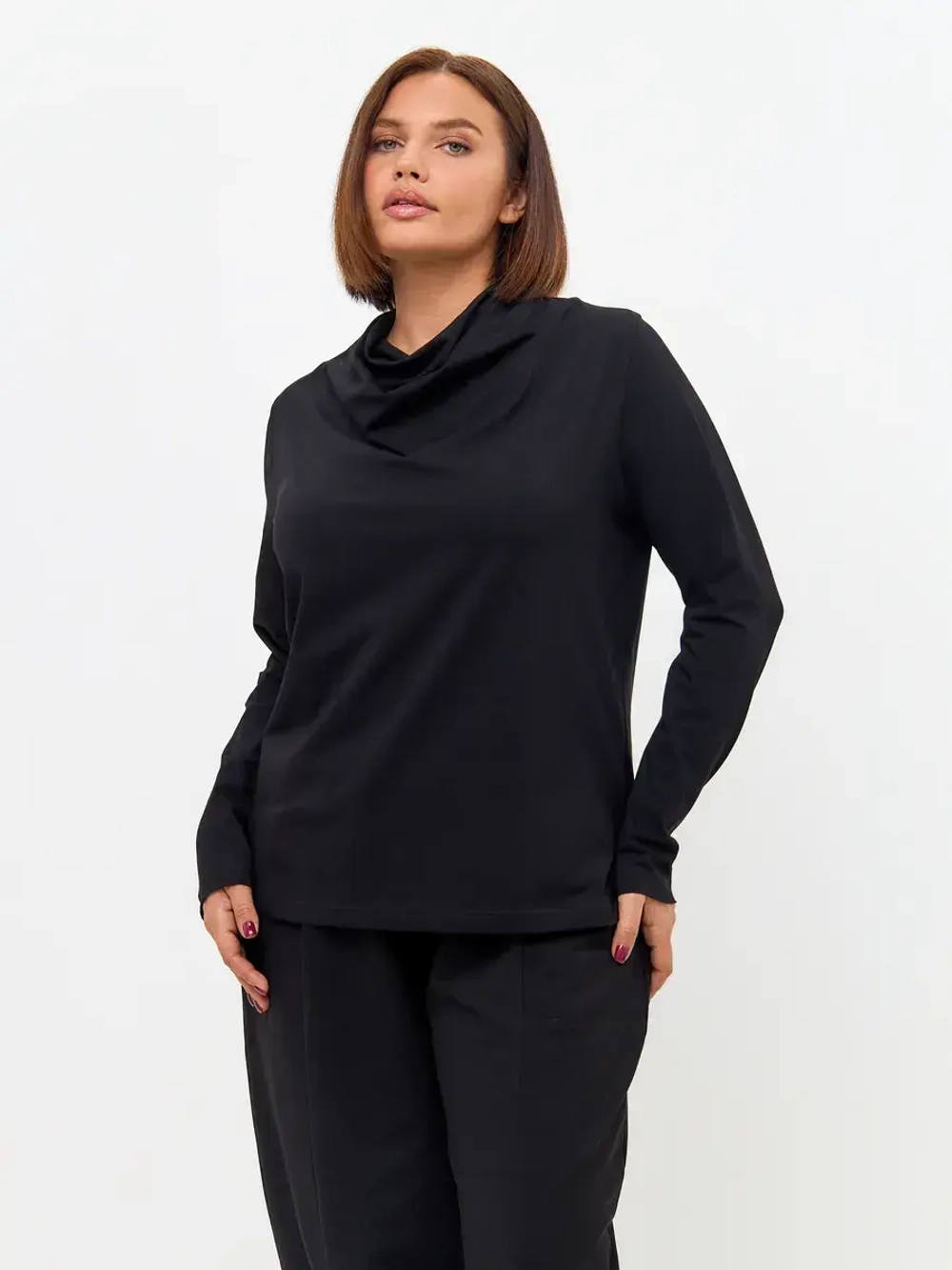 Лонгслив с цельнокроеным воротником