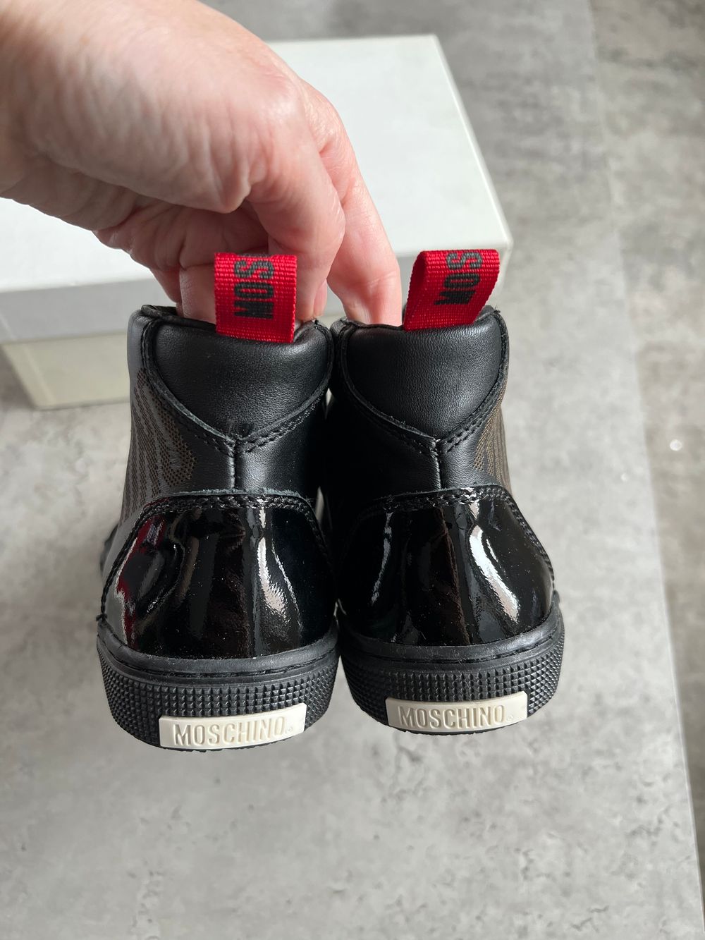 Кеды новые Moschino, 33