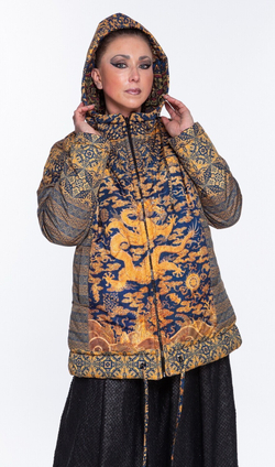 Двусторонняя куртка «Легенда», о мотивам мозаик кафедрального собора Девы Марии в Ахене и золотого дракона на церемониальном халате императора династии Цин, 18 век