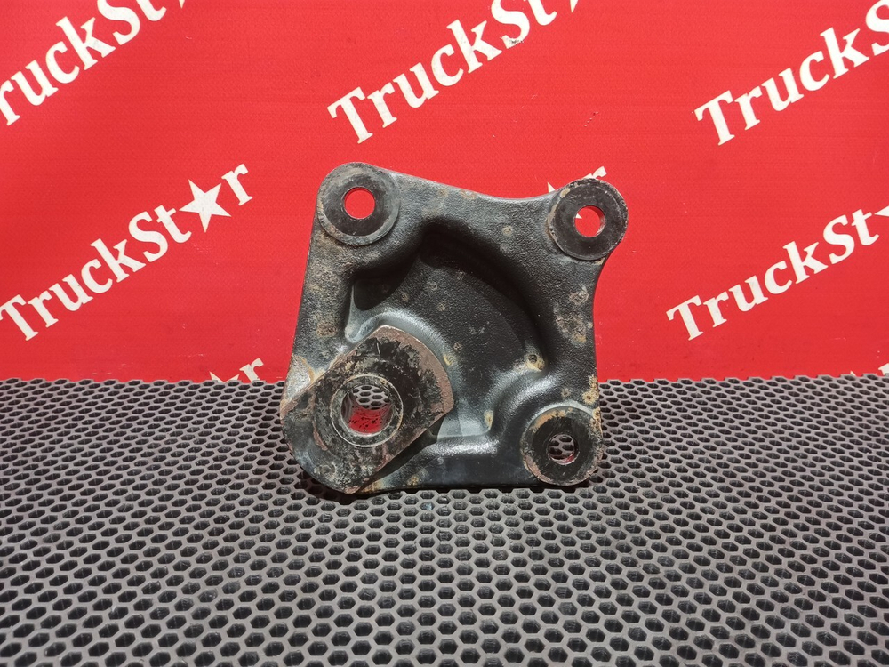 Кронштейн цилиндра подъема кабины