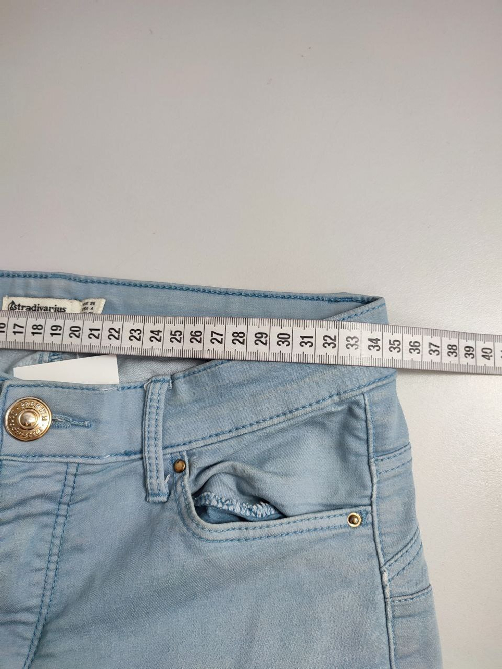 Джинсы Stradivarius светлые 42 размер