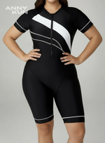 Купальник слитный с шортами