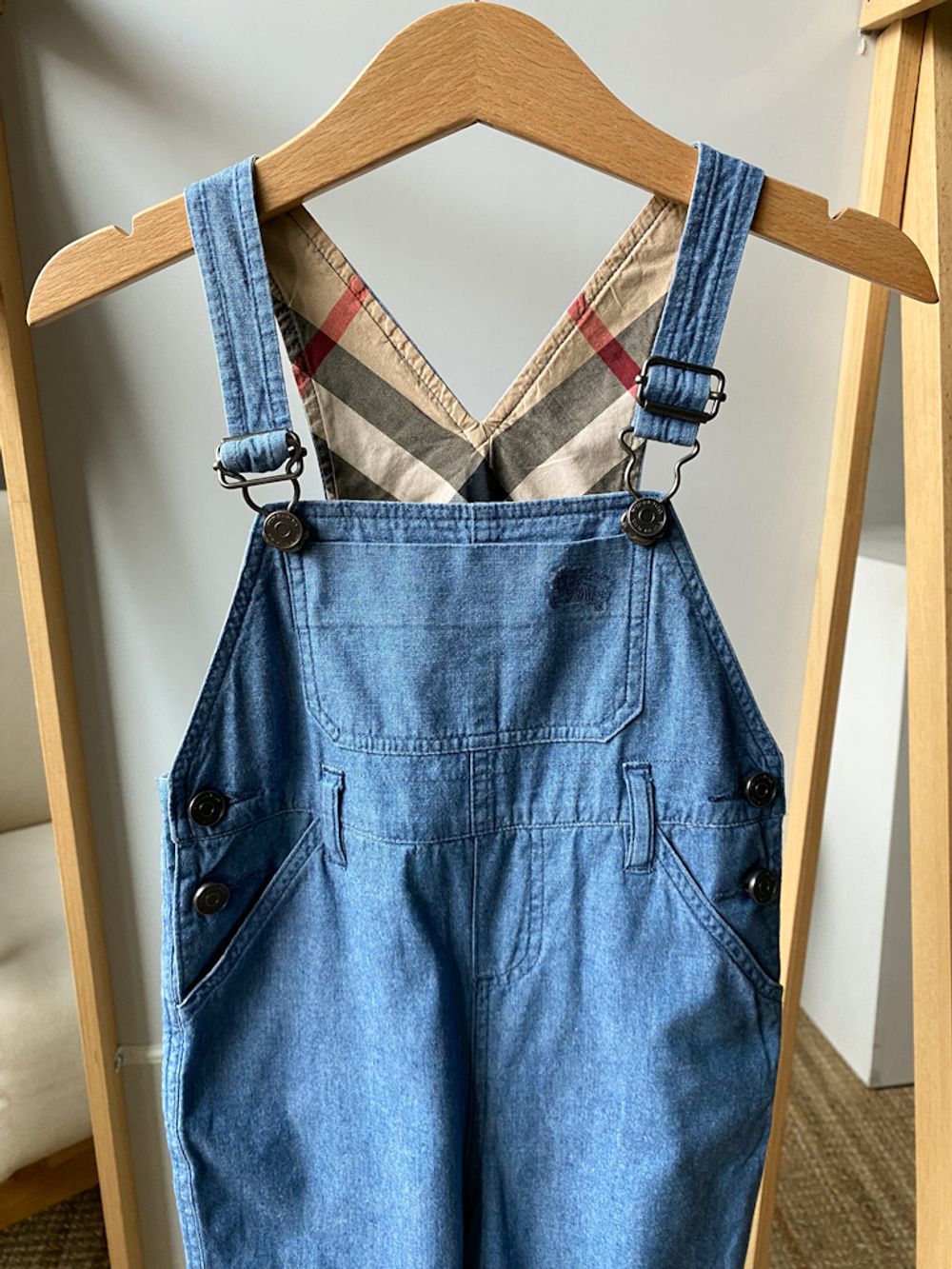 Джинсовый комбинезон Burberry, 86