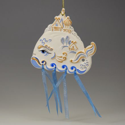 Плоская фарфоровая ёлочная игрушка Рыба-кит