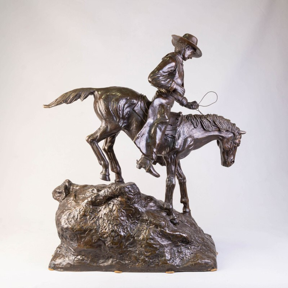 Монументальная фигура «Ковбой на коне»