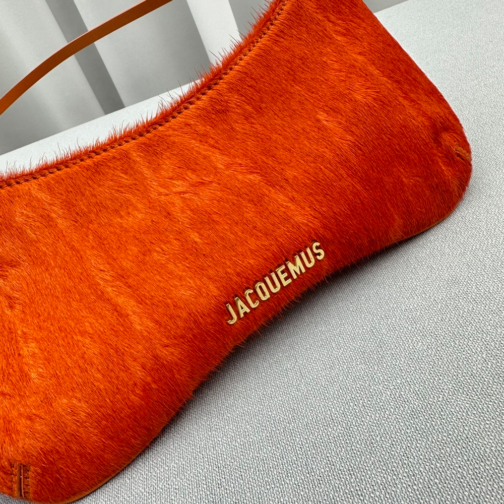 Jacquemus Le Bisou 27 cm
