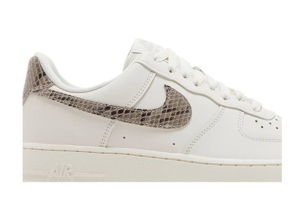 Кроссовки Nike Air Force 1 '07 (Женская размерная сетка)