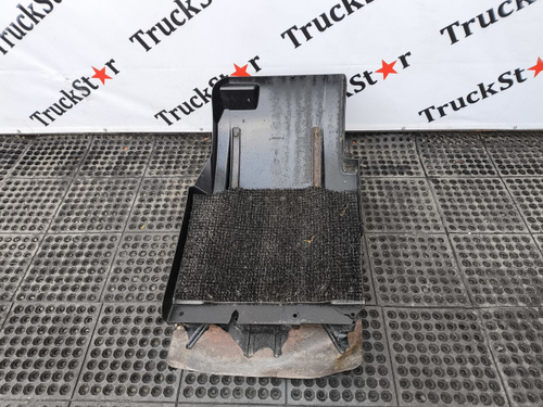 Крыло переднее левое задняя часть