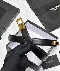 Ремень Saint Laurent с пряжкой CHARNIERE из гладкой кожи, чёрный