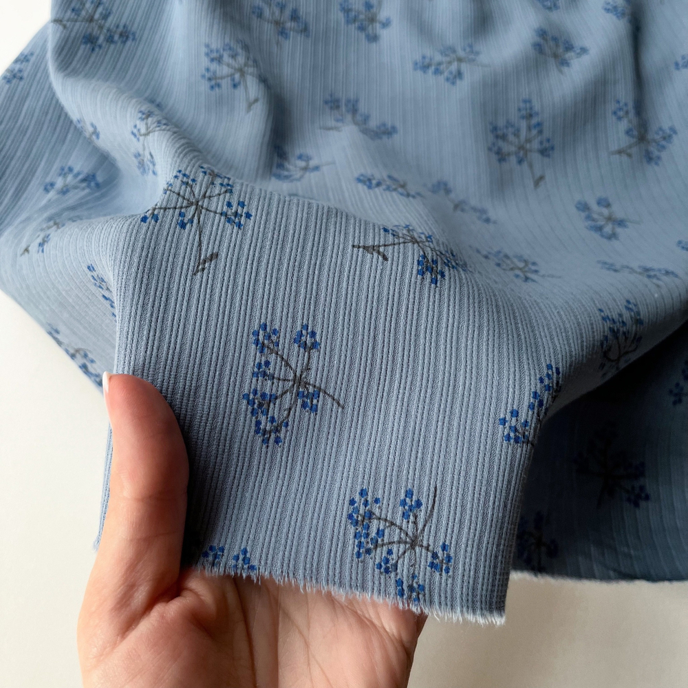 Фактурный хлопок Незабудки на синем фоне