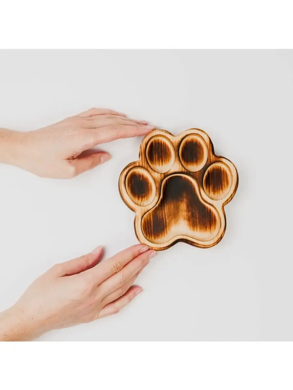 Деревянная менажница "Лапа" из кедра