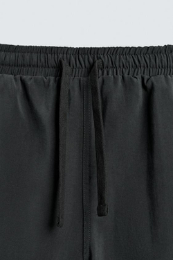 ZARA СВОБОДНЫЕ ШОРТЫ КАРГО ИЗ ЛЕГКОЙ ТКАНИ, ЧЕРНЫЙ