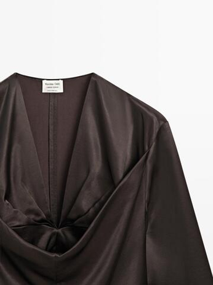 Massimo Dutti Атласная блузка с глубоким вырезом - Limited Edition, шоколадно-коричневый