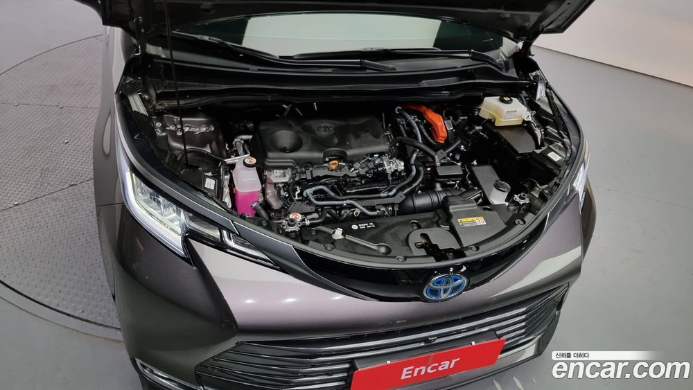 Toyota Sienna 4 Generation 2.5 Hybrid AWD (12.2023)