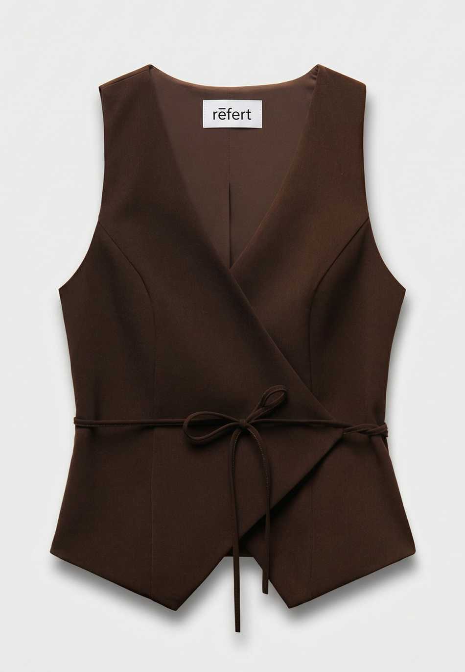 Жилет на запах из костюмной ткани