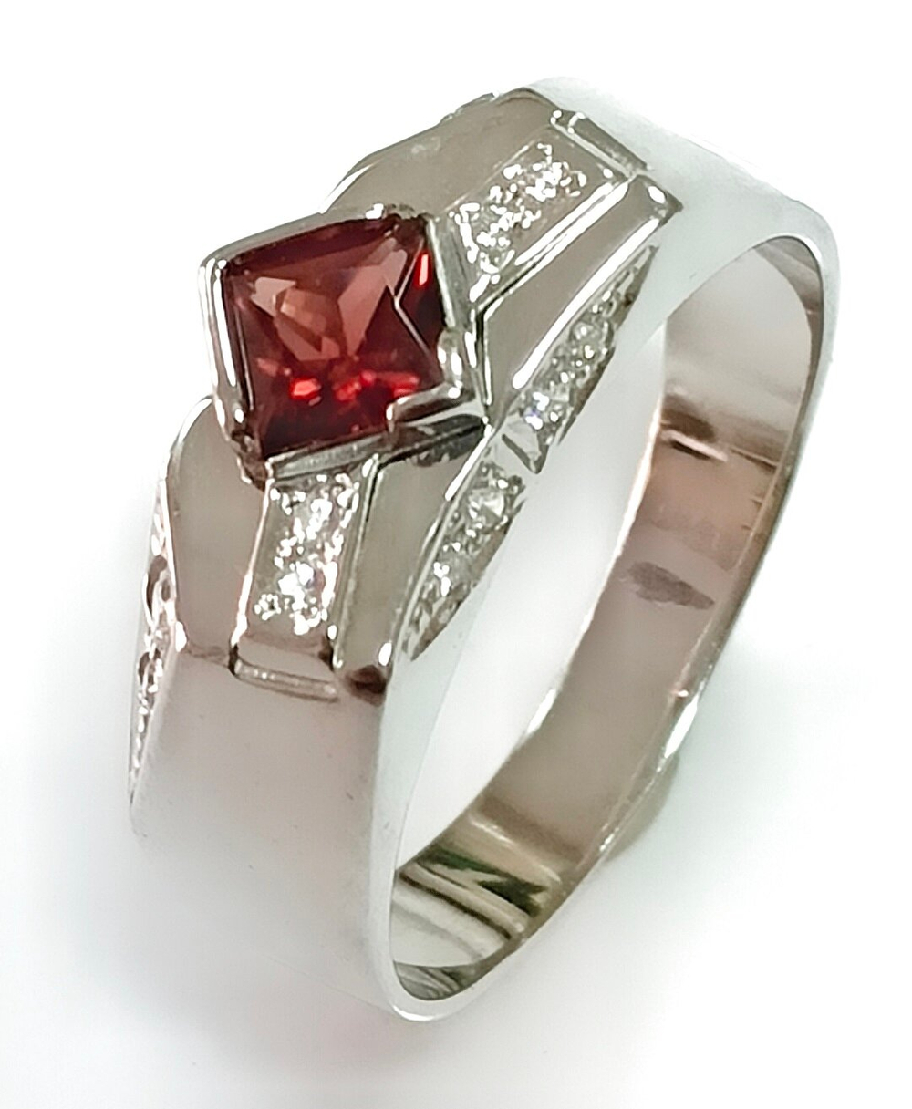 Ювелирное кольцо мужское с гранатом,серебро,родий