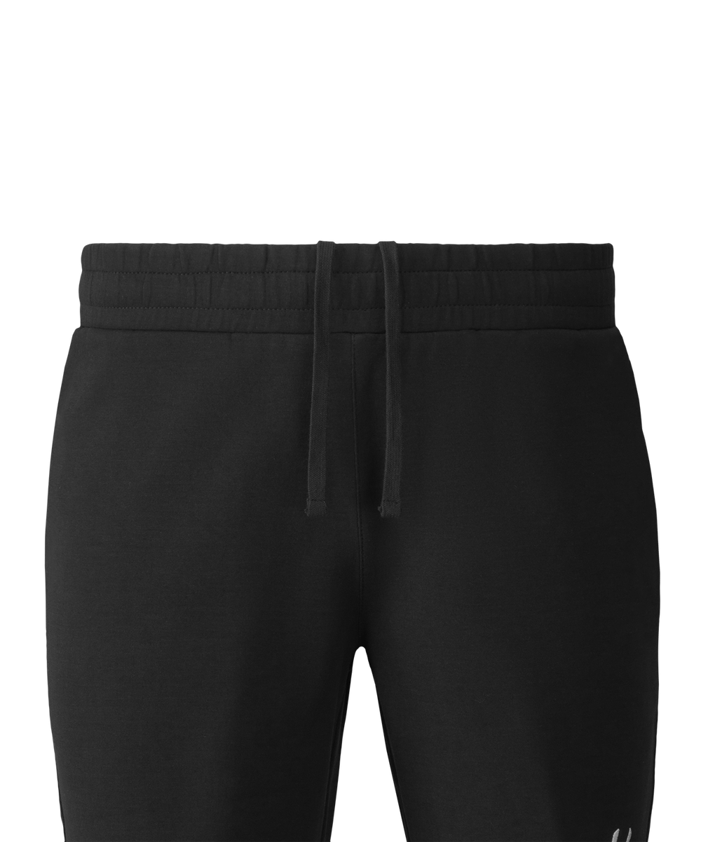 Шорты ESSENTIAL Athlete Shorts, черный