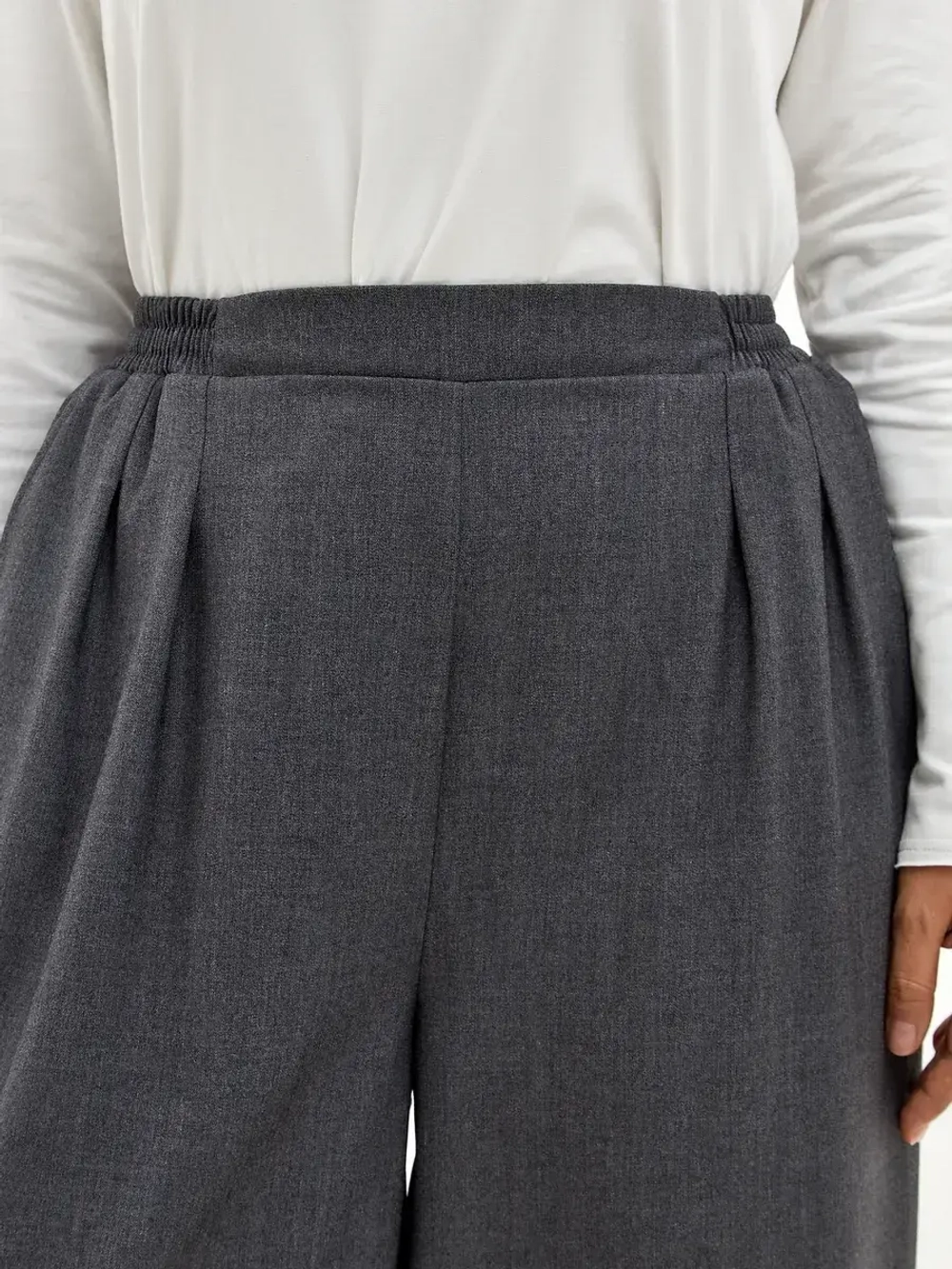 Брюки бананы классические