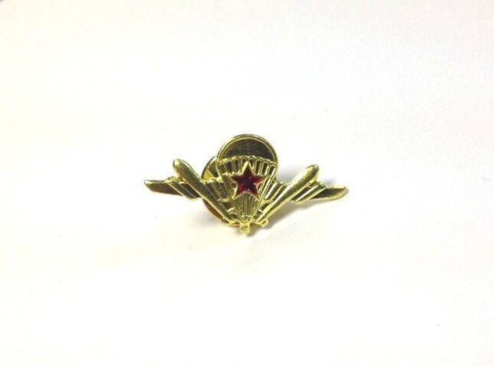 Значок эмблема ВДВ со звездой