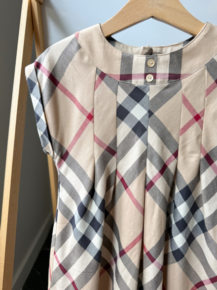 Платье Burberry, 104