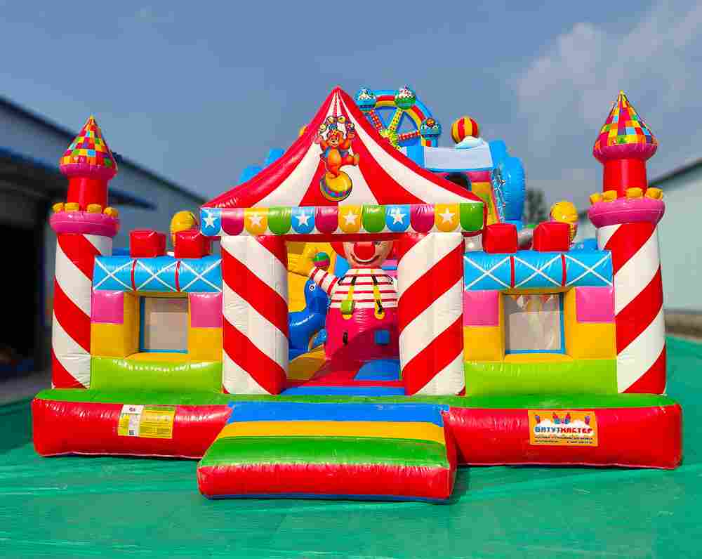 Коммерческий надувной батут «Парк развлечений 5» 12*6*7 м