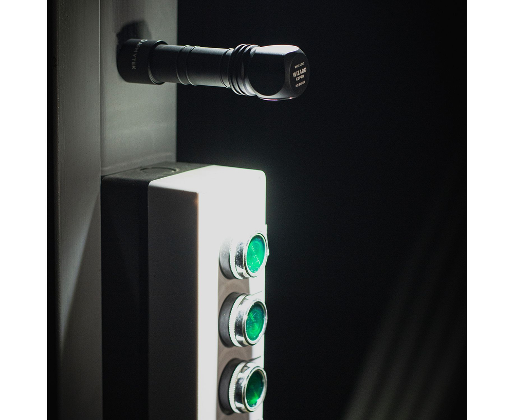 Фонарь Armytek Wizard C2 Pro теплый свет